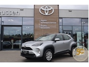 Toyota Yaris Cross - 115 HYBRID DYNAMIC STOEL/STUURVERW BLIND-SPOT PARK-SENSOREN 