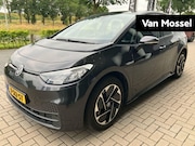 Volkswagen ID.3 - Life 58 kWh 204 PK | SoH 89% | Automaat | Navigatie | Parkee