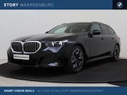 BMW 5-serie - 5 Serie Touring 530e M Sport Automaat / Trekhaak
