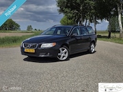 Volvo V70 - 2.0 T5 Summum 241 pk