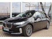 BMW 2-serie Active Tourer - (u06) 225e XDRIVE 245PK LUXURY LINE Panodak | Trekhaak | Lee