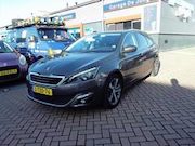Peugeot 308 - 1.2 e-THP 130pk Allure 17'' velgen