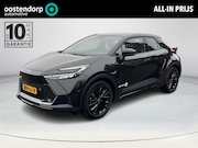 Toyota C-HR - 2.0 Plug-in Hybrid 220 Black Edition | Navigatie | Apple Car