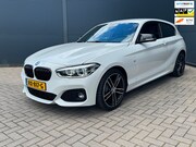 BMW 1-serie - 118i Executive / Automaat / Carplay / Nap