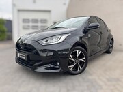 Toyota Yaris - 1.5 VVT-i First Edition LED / CARPLAY / STOELVERW. / CAMERA