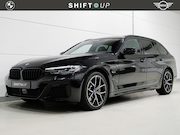 BMW 5-serie - Touring 530e xDrive M-Sport | Panoramadak | Adapt. Cruise Co