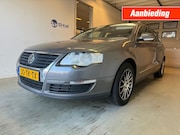 Volkswagen Passat - Variant 2.0 FSI Comfortline CLIMA TREKHAAK NAP EXPORT