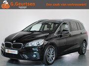 BMW 2-serie - 218i Essential 7-Persoons Cruise Control, Navigatie, Stoelve