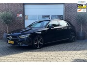 Mercedes-Benz A-klasse - 180 Luxury Line|Leer|Sfeerverlichting|KeylessGo|