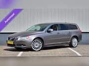 Volvo V70 - 2.0T Momentum/1e Eig/203 PK/Leer/Navi/Xenon/Bomvol