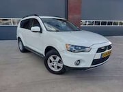 Mitsubishi Outlander - 2.2 DI-D Intense VAN 4WD Airco BTW Vrij