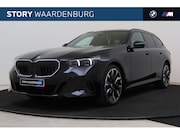 BMW 5-serie - 530e M Sport Automaat / Panoramadak / Trekhaak / Bowers & Wi