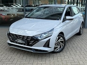 Hyundai i20 - 1.2 MPI COMFORT 100PK NAVI LMV AIRCO PDC-CAMERA.
