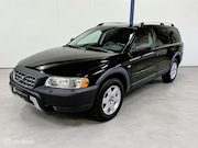 Volvo XC70 - 2.5 T Momentum AUTOMAAT / LEER