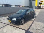 Volkswagen Golf - 1.6-16V Highline