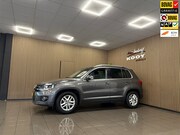 Volkswagen Tiguan - 1.4 TSI Sport&Style * Trekhaak / Dealer onderhouden / Naviga