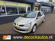 Renault Clio - 1.6-16V Initiale/AUTOMAAT/LEDER