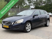 Volvo V60 - 1.6 T3 Momentum AIRCO CRUISE PSENSOR NAVI TREKHAAK