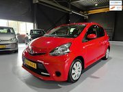 Toyota Aygo - 1.0 VVT-i Aspiration Dealer onderhouden|Navigatie|Bleutooth
