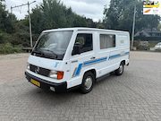 Mercedes-Benz MB 100 - D KAMPEERAUTO COMPLETE CAMPER / LUIFEL EN FIETSENREK / 2 JAA