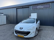 Peugeot 308 - 1.6 THP Noir & Blanc LEES TEKST