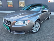 Volvo S80 - 4.4 AWD Summum, TOP STAAT en uitvoering netto € 14.900, bijt