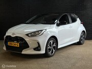 Toyota Yaris - 1.5 Hybrid 115 Dynamic KEYLESS TWO TONE CAMERA