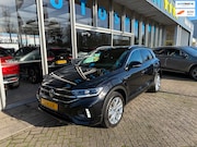 Volkswagen T-Roc - 1.5 TSI R-Line Edition 150PK / LED KOPLAMPEN / ACHTERUITRIJC