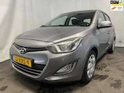 Hyundai i20 - 1.2i i-Motion SCHADEAUTO!!
