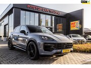 Porsche Cayenne Coupé - 3.0 E-Hybrid, MY2024, GTS, Artic Grau, Sport Design, Full Op