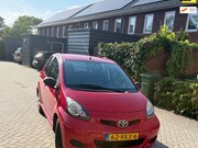 Toyota Aygo - 1.0 5-Deurs 2011 - Zuinig & Betrouwbaar - NAP