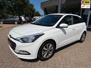 Hyundai i20 - Automaat, Navi, camera, Cruise control. LDS, Bluetooth, etc