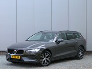 Volvo V60 - 2.0 B4 Core 12 MND BOVAG-garantie Trekhaak / Pilot Assist /