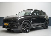 Lynk & Co 01 - 1.5 | Zwart optiek | Panoramadak | Navigatie | Memory | Appl