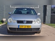 Volkswagen Polo - 1.4-16V Highline