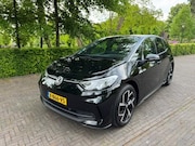 Volkswagen ID.3 - Pro S 77kWh SOH 100% Headup/Camera/Trekhaak//Masagestoelen/B