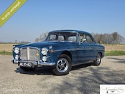 Rover P5 - B saloon – 3, 5 ltr. V8 uit 1968 RHD