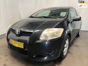 Toyota Auris - 1.4-16V Terra - Achter-schade