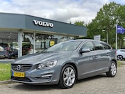 Volvo V60 - T3 152PK Automaat Momentum | Trekhaak | Cruise Control | Par