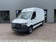 Mercedes-Benz eSprinter - 320 L2 Pro 81kWh Winterpakket DC snelladen 115kW Mbux Spiege