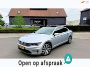 Volkswagen Passat - 1.4 TSI GTE 218PK Panoramadak Virtual Display Leer Navi Led-