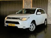 Mitsubishi Outlander - 2.0 Intense Automaat Airco Cruise PDC NAP