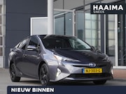 Toyota Prius - 1.8 First Edition | Automaat| Head up display | Stoelverwarm