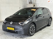 Volkswagen ID.3 - Pure 45 kWh | Navigatie | Camera | IQ light | SOH 93, 11%