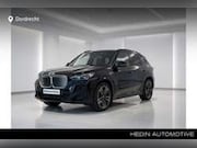BMW iX1 - eDrive20 M-Sport Pro | Panorama | 19" | Trekhaak |