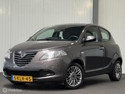 Lancia Ypsilon - 0.9 TwinAir Silver [ NAP airco LM ]