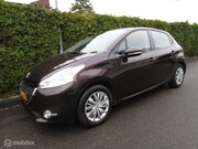 Peugeot 208 - 1.2 VTi Envy - Navigatie - Trekhaak