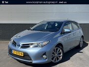 Toyota Auris - 1.8 Hybrid Executive Trekhaak, Stoelverwarming, Navigatie, P