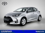 Toyota Yaris - 1.5 Hybrid 115 Active + | BTW voertuig | Stuur en stoelverwa