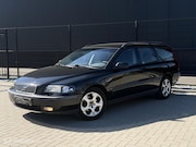 Volvo V70 - 2.4 |AUT|NWE DISTRIBUTIE+APK|LEDER|STOELVW|CRUISE|